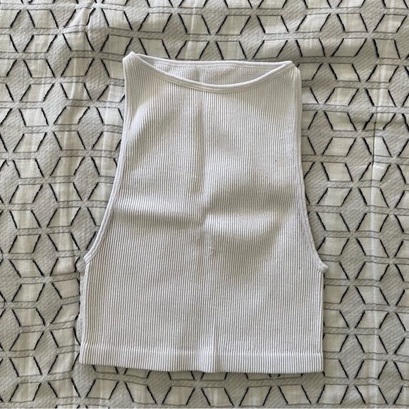 Set of crop tops that will elevate any look! 🤍 - Picture 3 of 7